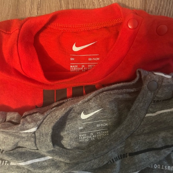 Boys Nike romper bundle. Size 9months - Picture 3 of 3